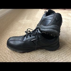 Men’s Callaway Black Golf Shoes Size 9.5